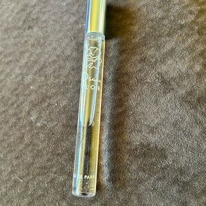 Oscar de la Renta Silver and Clear Rollerball Flora Perfume